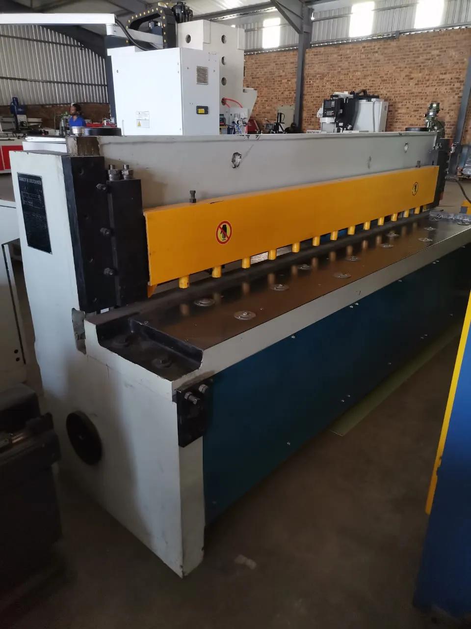 mechanical shear, 2500mm x 3.2mm